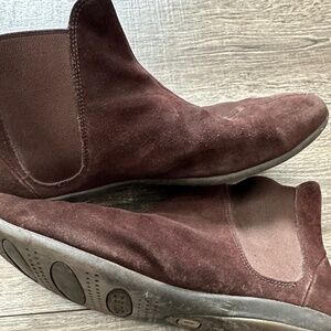 Tsubo (Italian Leather) Chukka Slip On Men's Boots 8.5